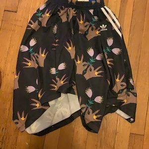 Cute athletic skirt.